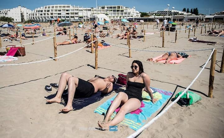 เชือกกั้นแนวเขตริมชายหาด — Social Distancing แบบใหม่